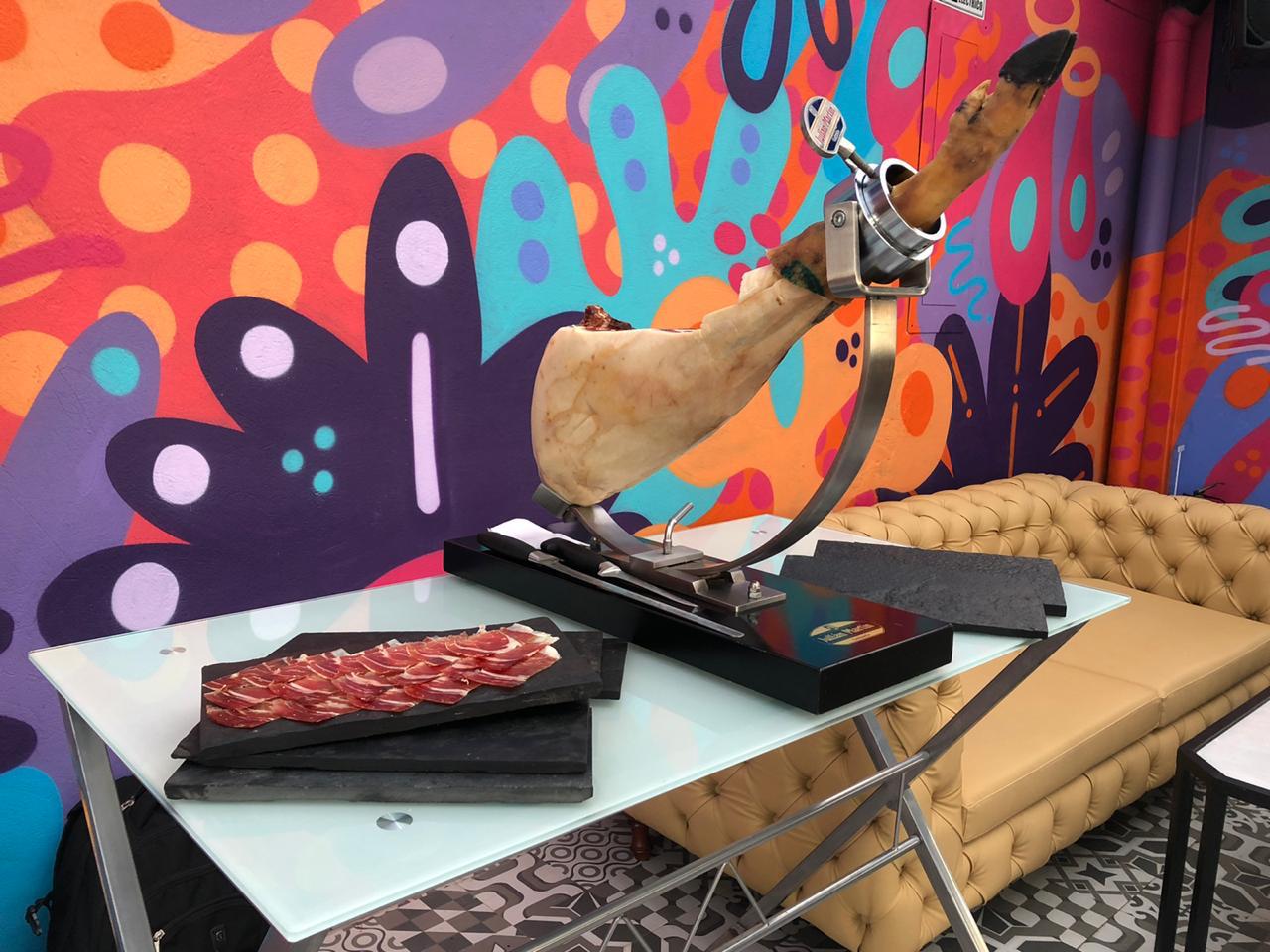 Jamon Bellota Iberico ENTERO CON HUESO 8 kilos | JULIAN MARTIN